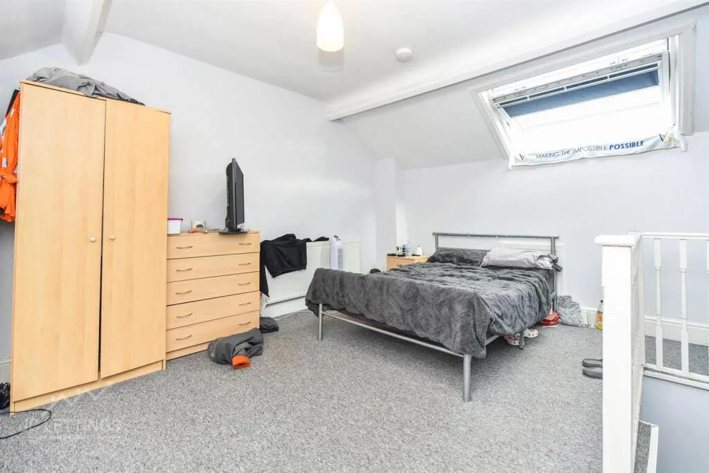 4 bedroom terraced house for rent