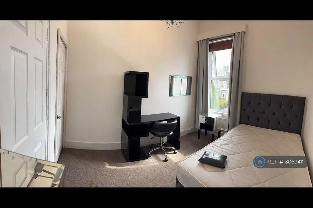 8 bedroom terraced house for rent