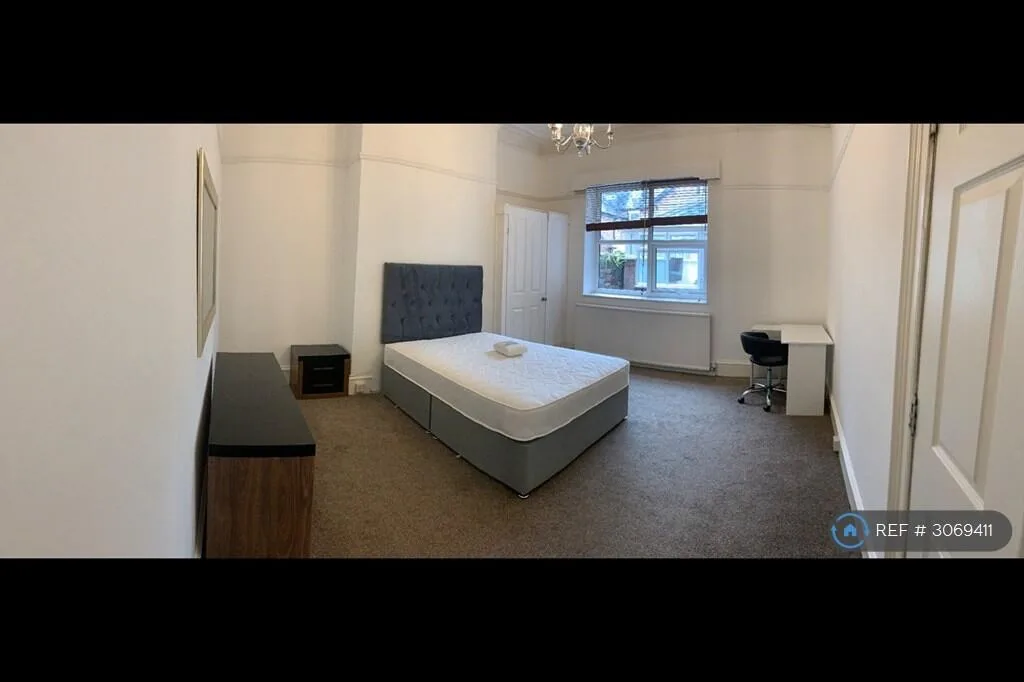 8 bedroom terraced house for rent