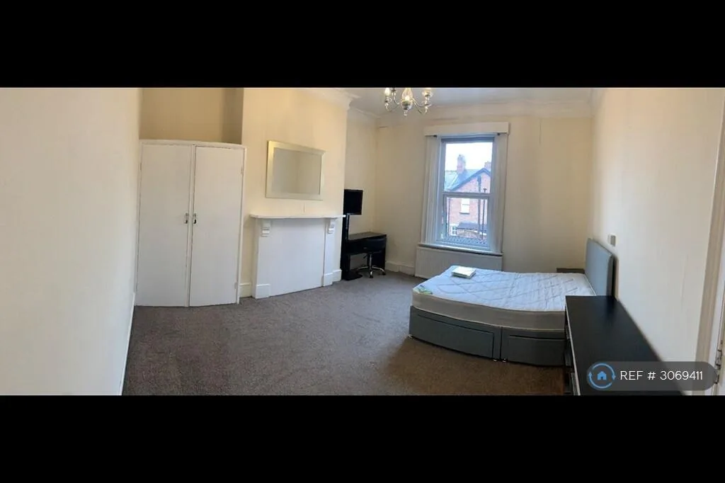 8 bedroom terraced house for rent