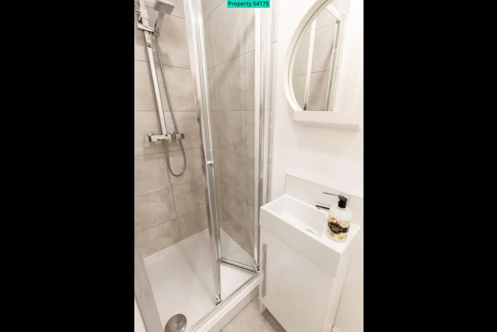 6 bedroom terraced house for rent