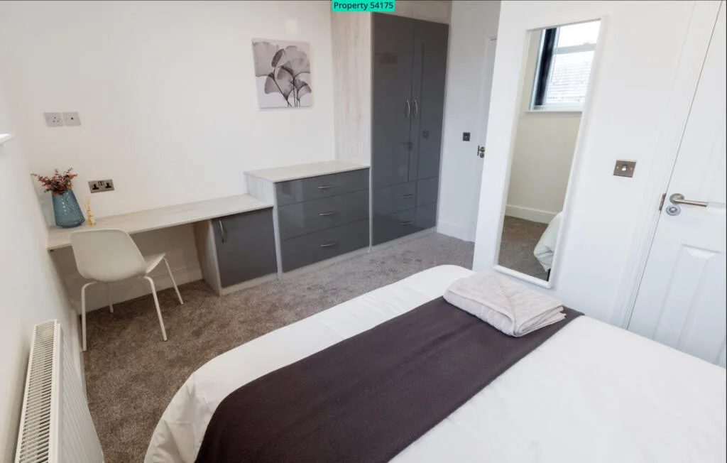 6 bedroom terraced house for rent