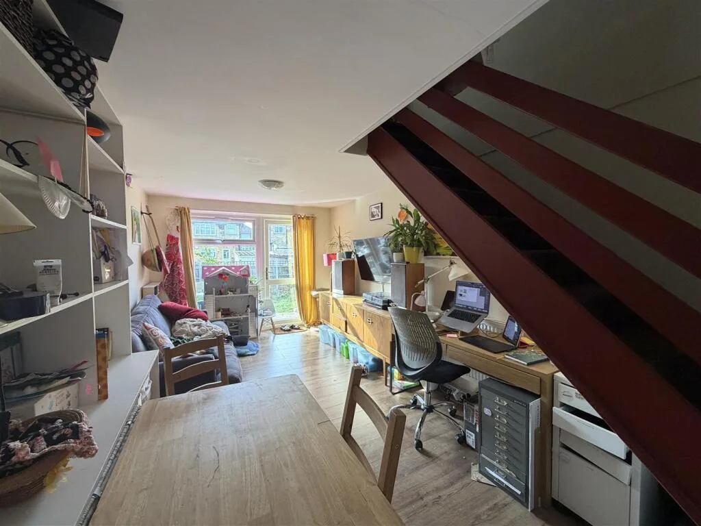 2 bedroom house for rent