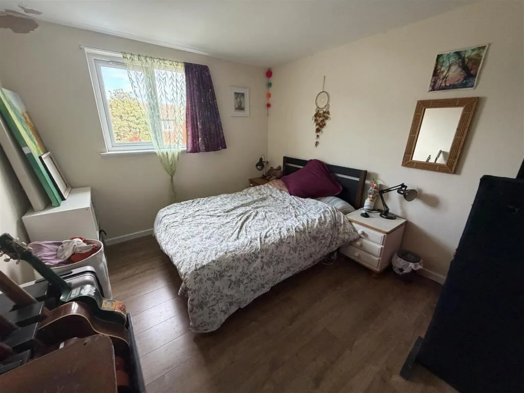 2 bedroom house for rent