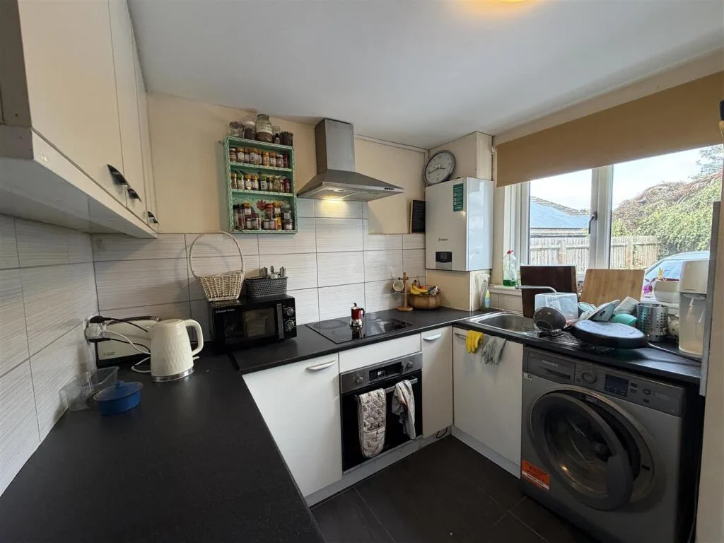 2 bedroom house for rent