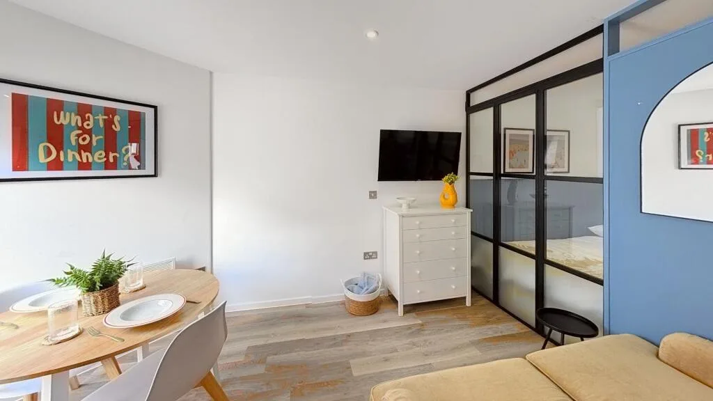 Studio flat for rent