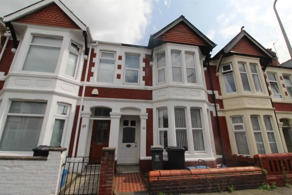 8 bedroom house for rent