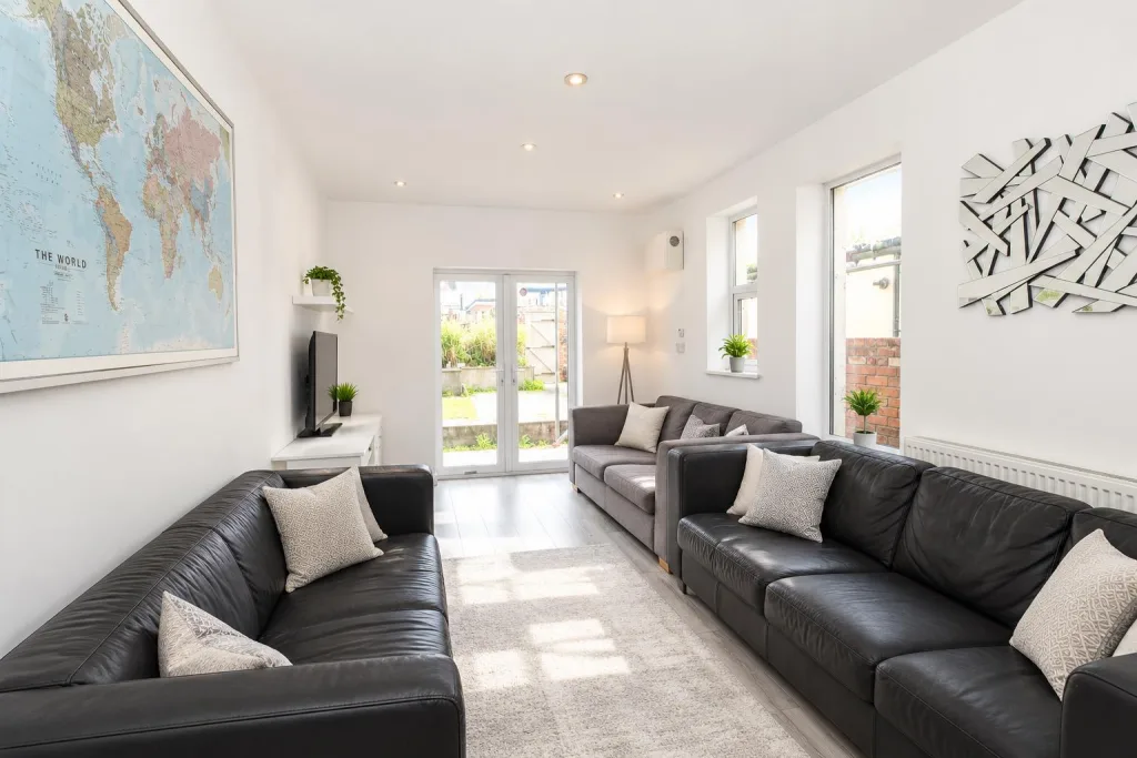 8 bedroom house for rent