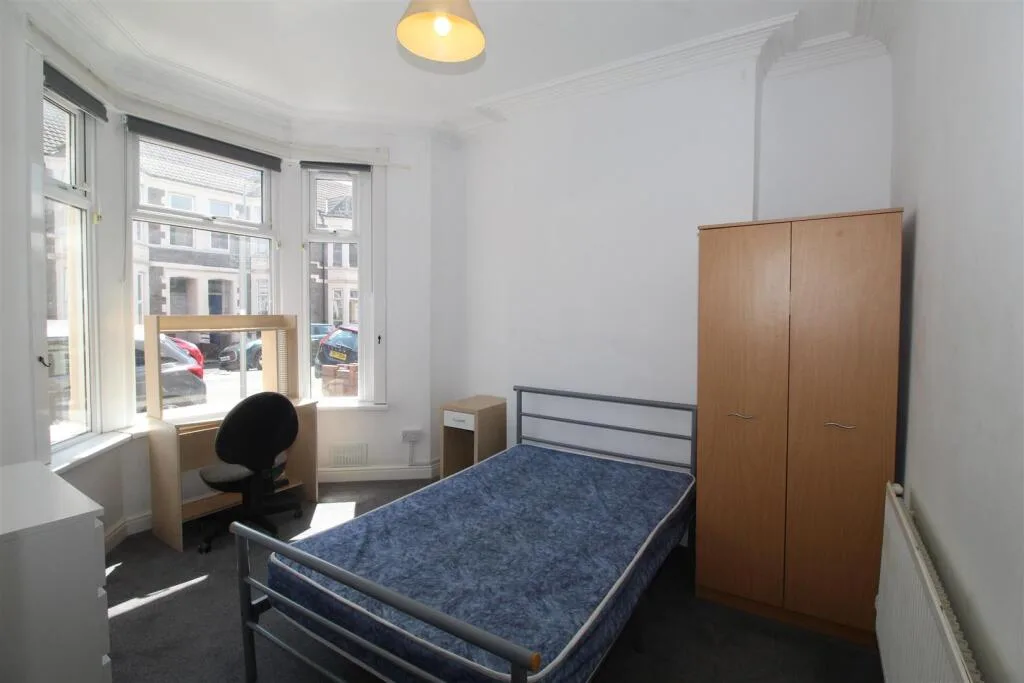 5 bedroom house for rent