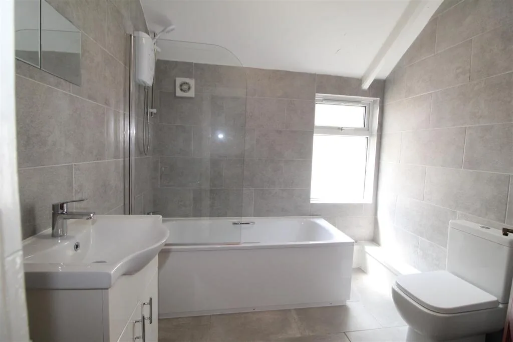 5 bedroom house for rent