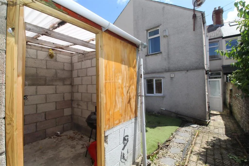 5 bedroom house for rent