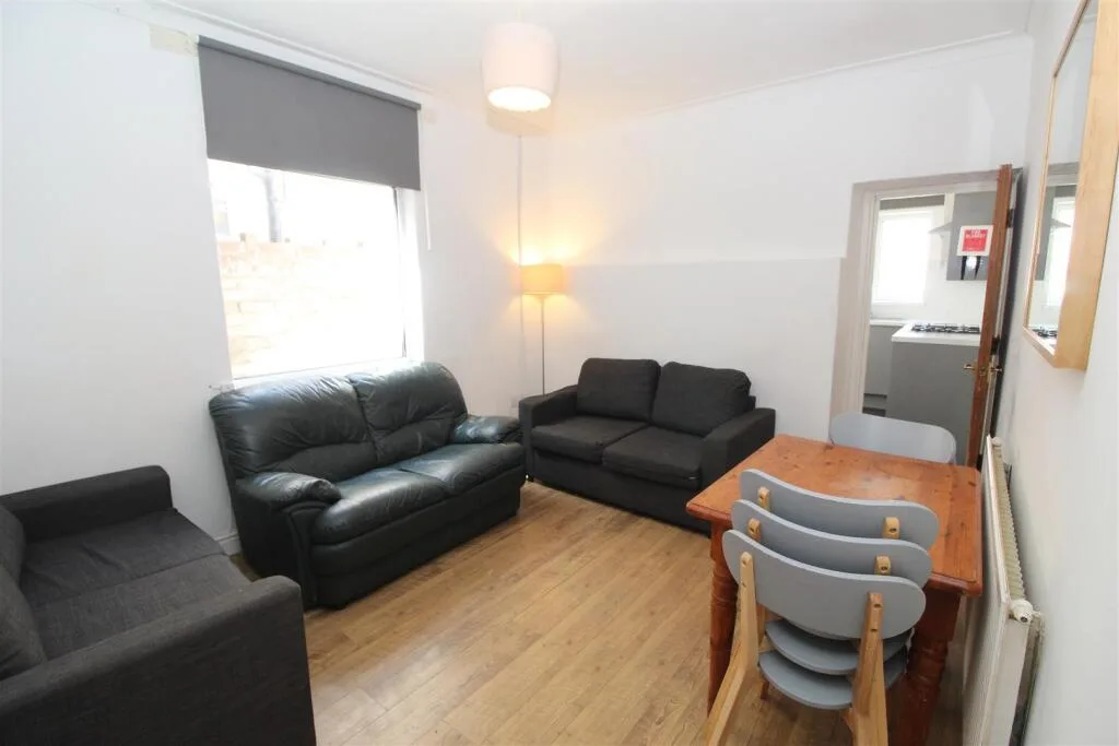 5 bedroom house for rent