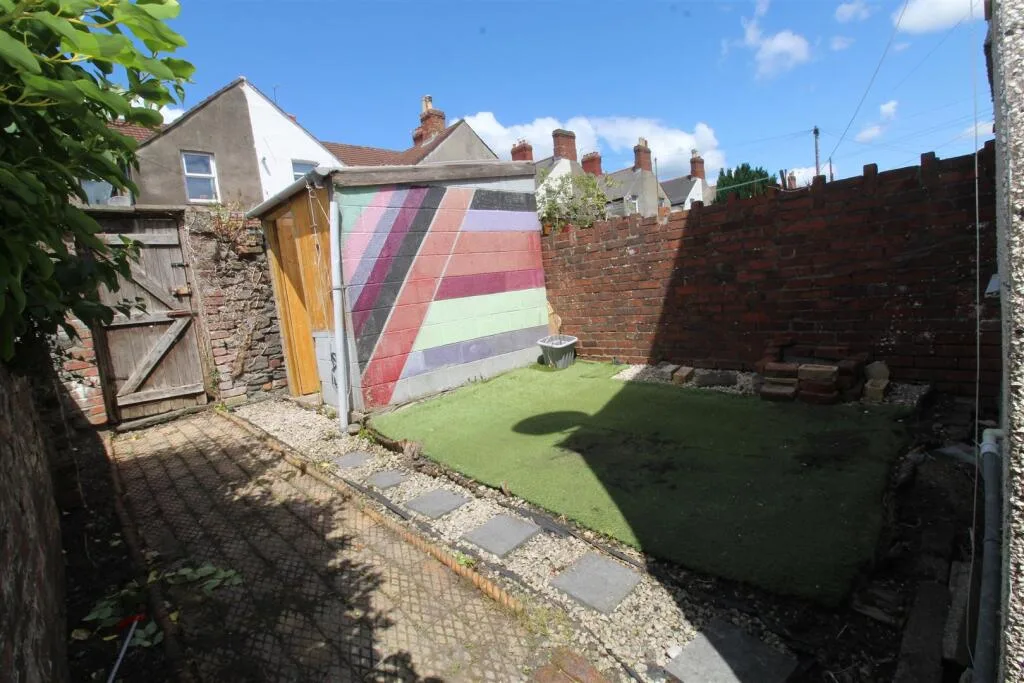5 bedroom house for rent