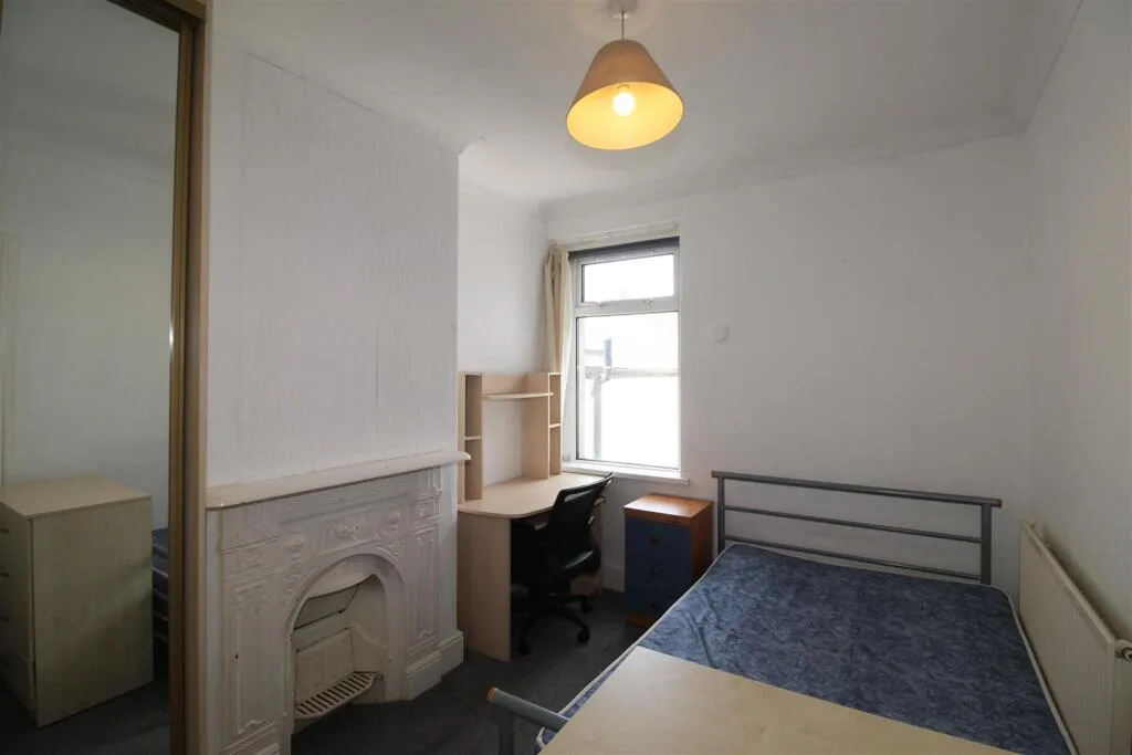 5 bedroom house for rent