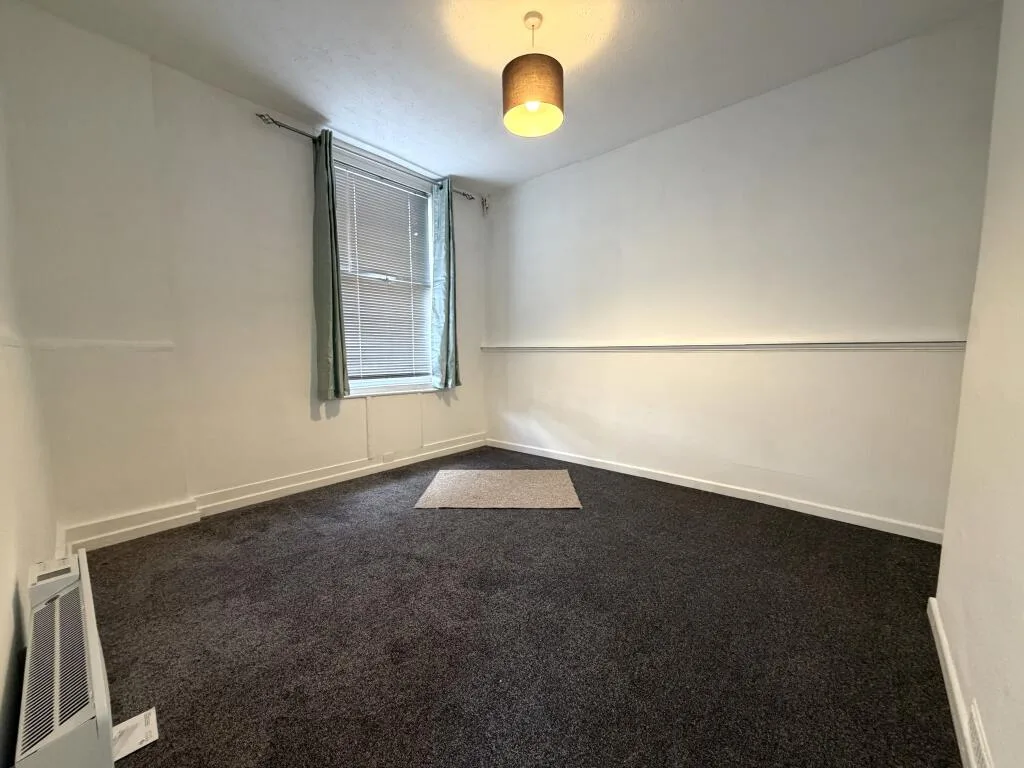 1 bedroom ground floor flat for rent