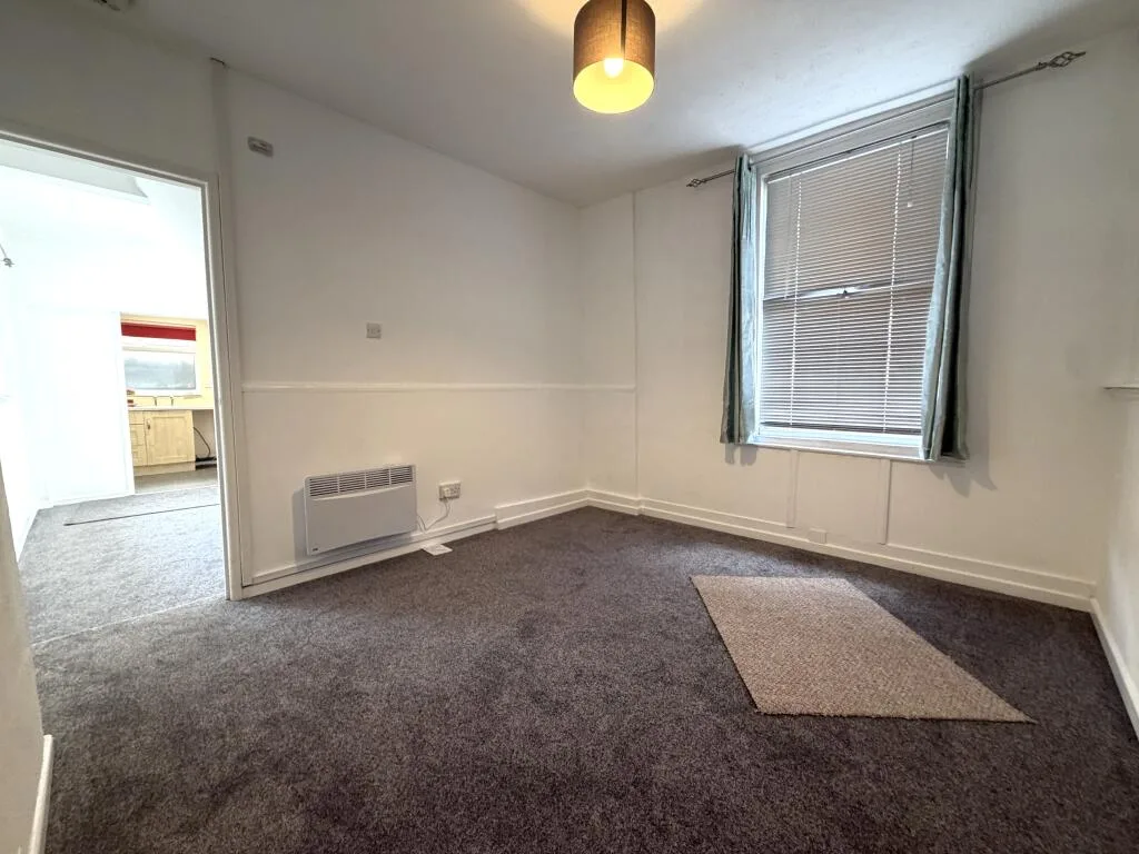 1 bedroom ground floor flat for rent