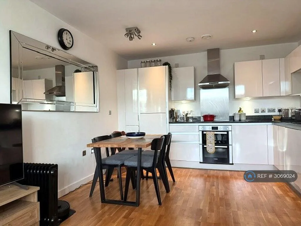 2 bedroom flat for rent