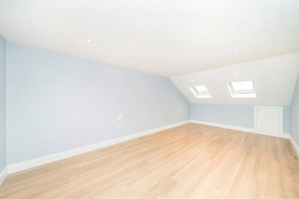 4 bedroom terraced house for rent