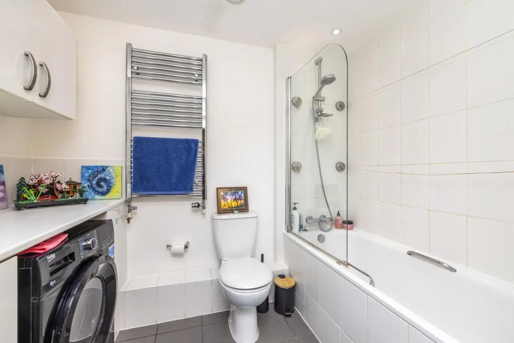 3 bedroom flat for rent