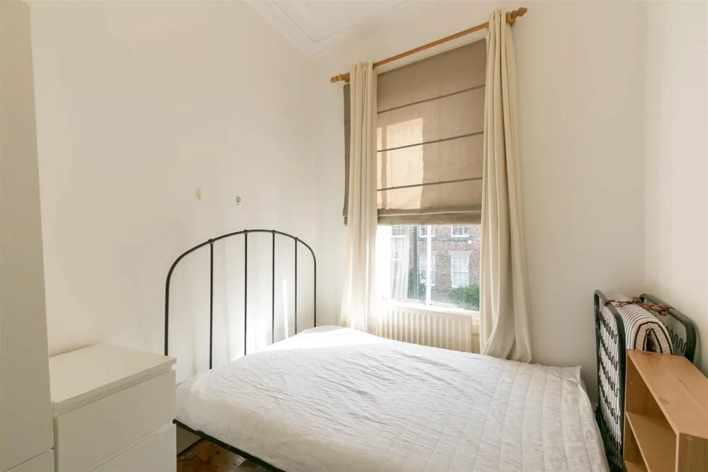 2 bedroom house for rent