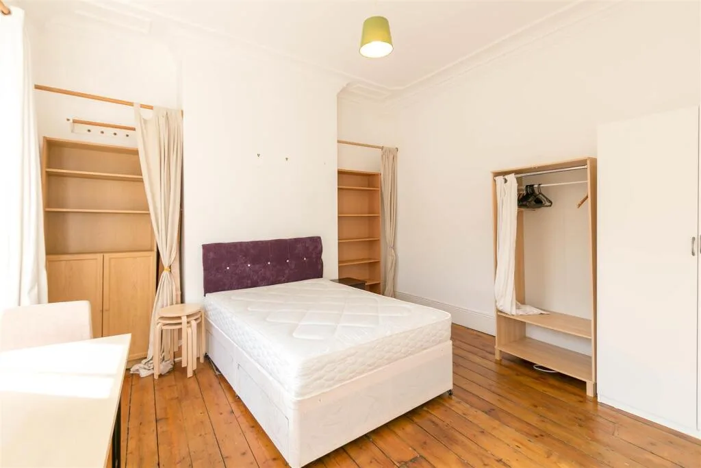 2 bedroom house for rent