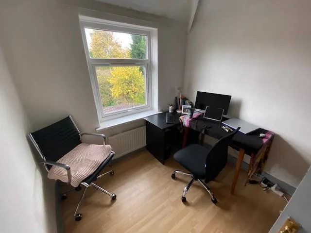 3 bedroom private hall for rent