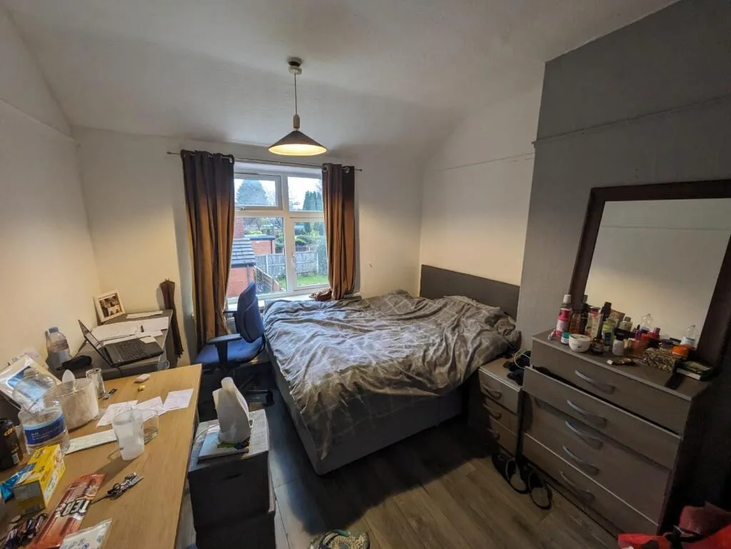 4 bedroom private hall for rent