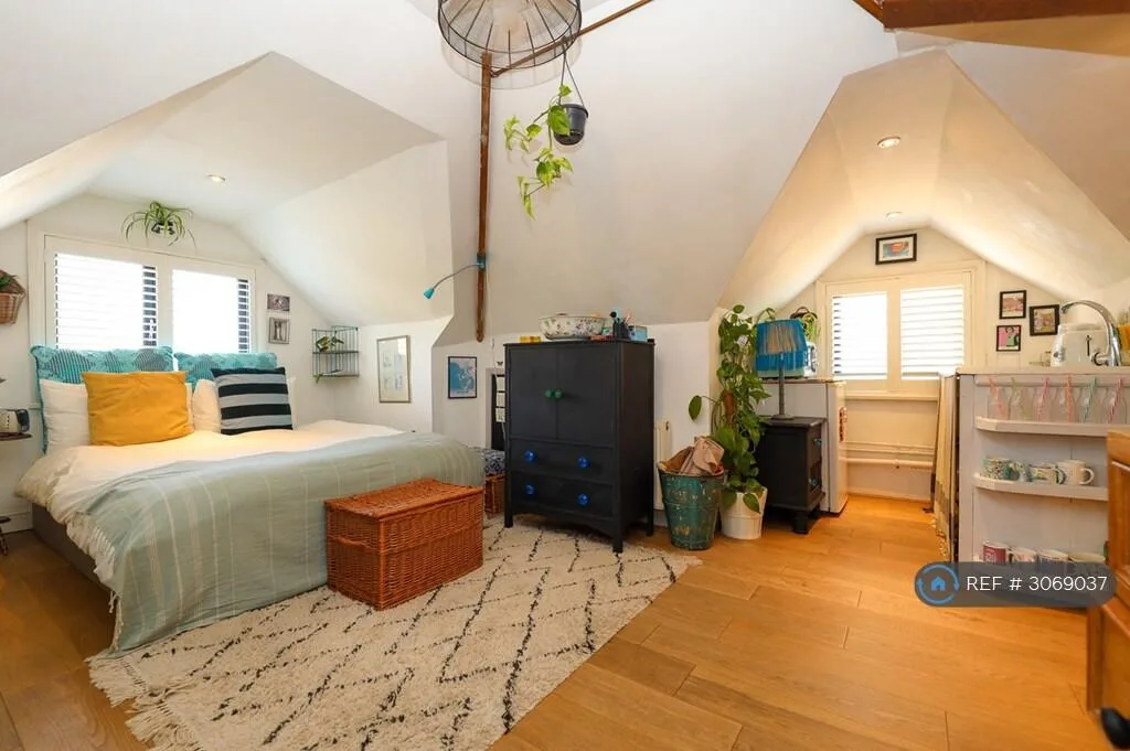 4 bedroom maisonette for rent