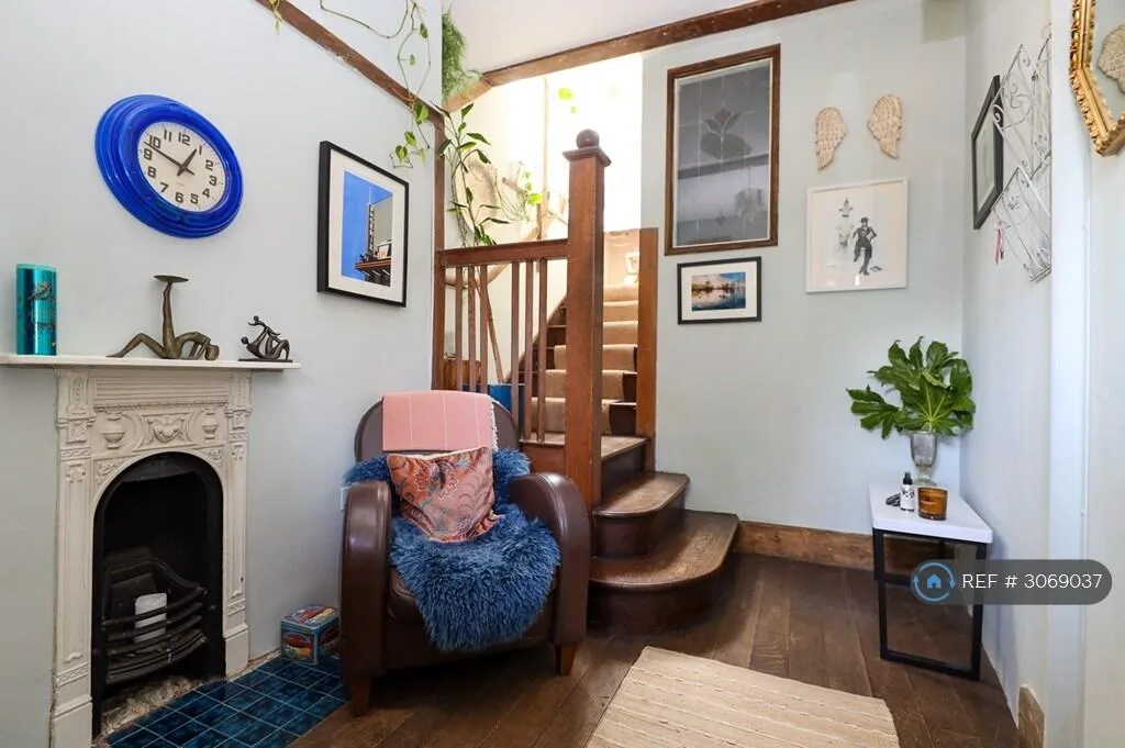 4 bedroom maisonette for rent