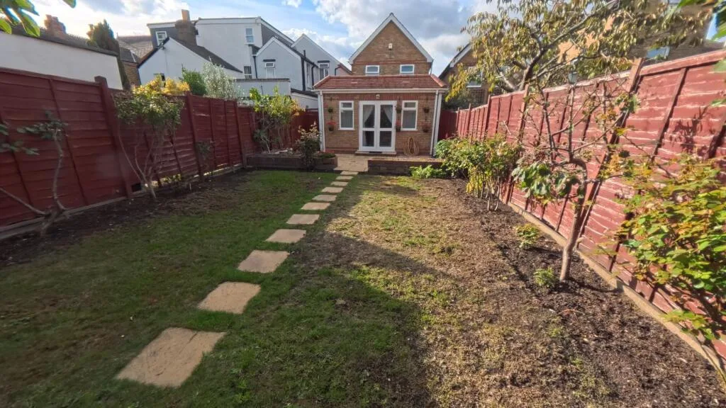5 bedroom detached house for rent