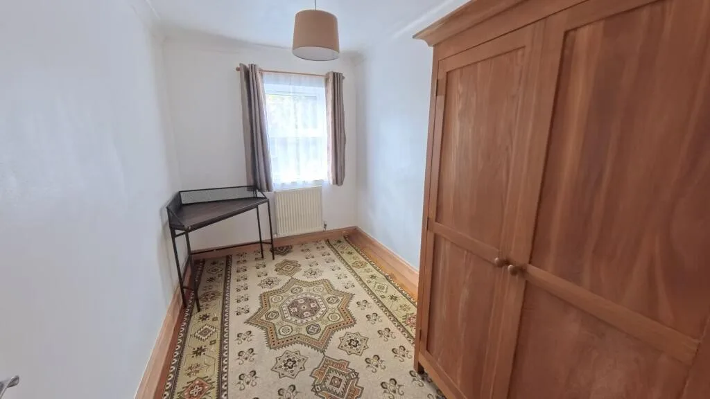 5 bedroom detached house for rent