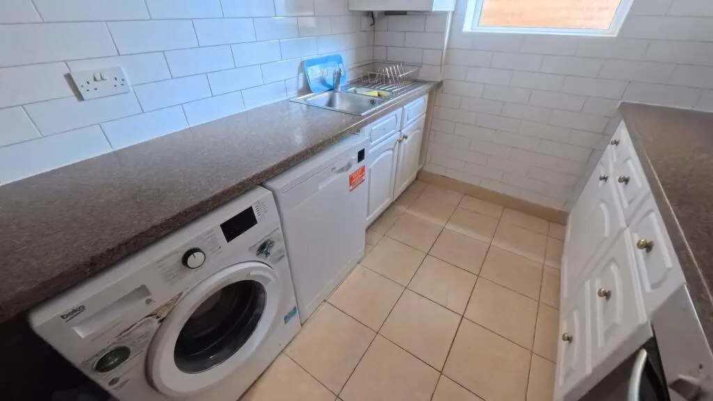 5 bedroom detached house for rent