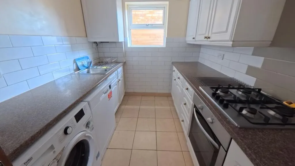 5 bedroom detached house for rent