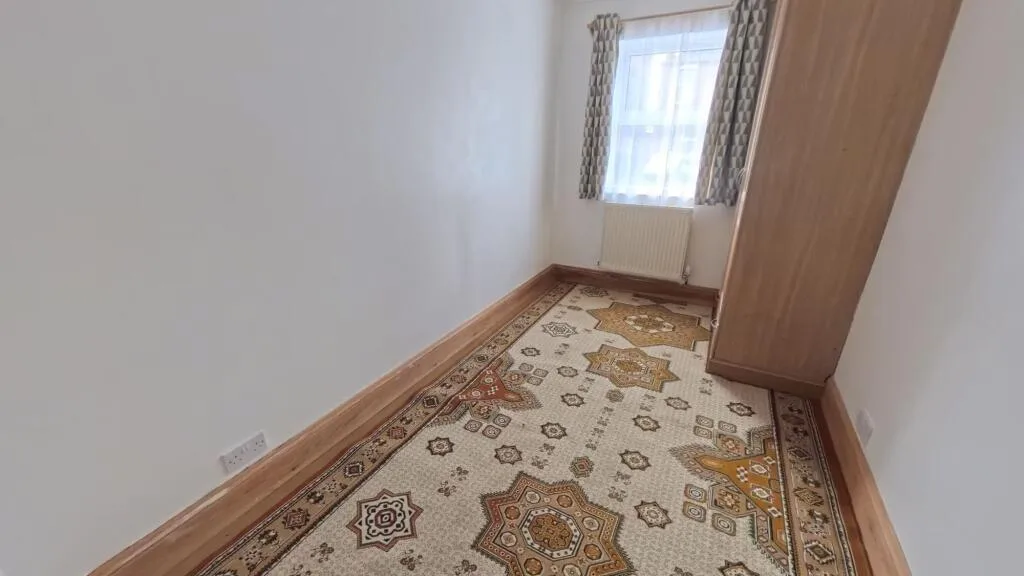 5 bedroom detached house for rent