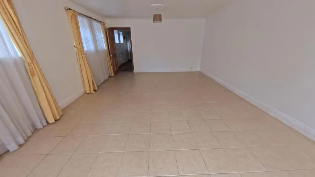 5 bedroom detached house for rent
