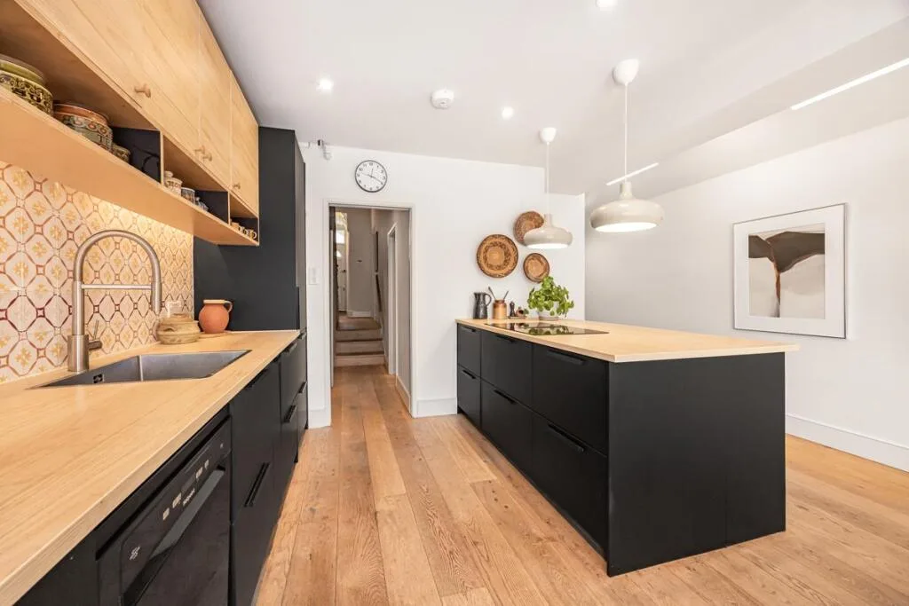 5 bedroom house for rent