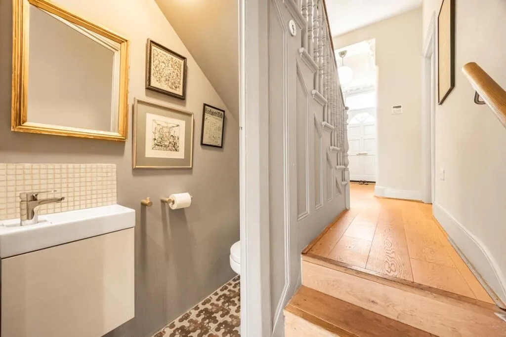 5 bedroom house for rent