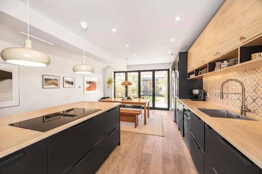5 bedroom house for rent