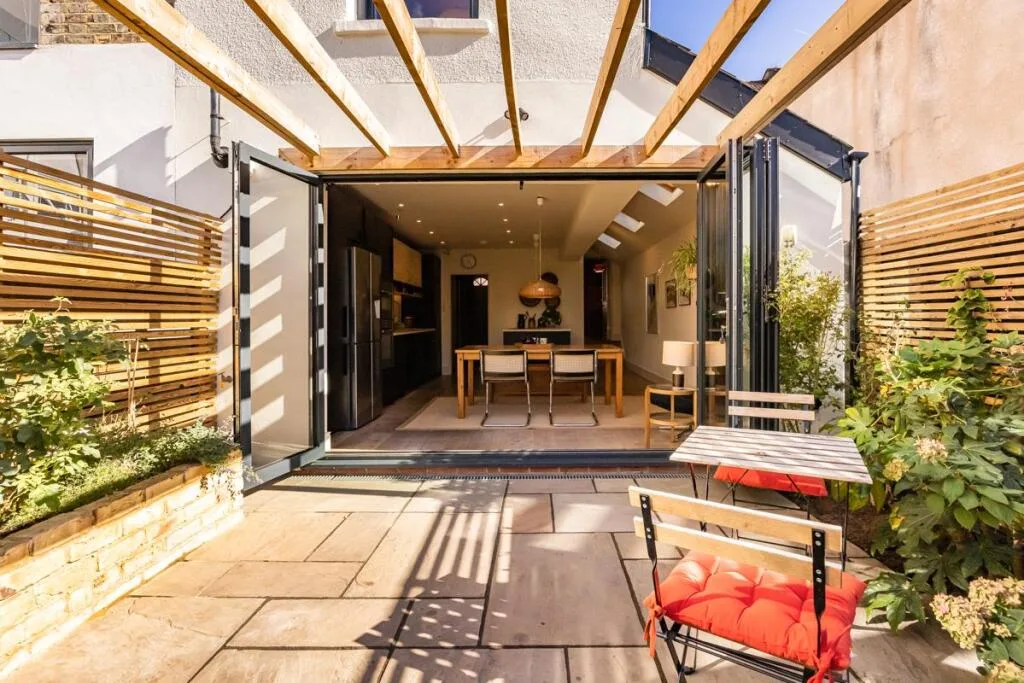 5 bedroom house for rent