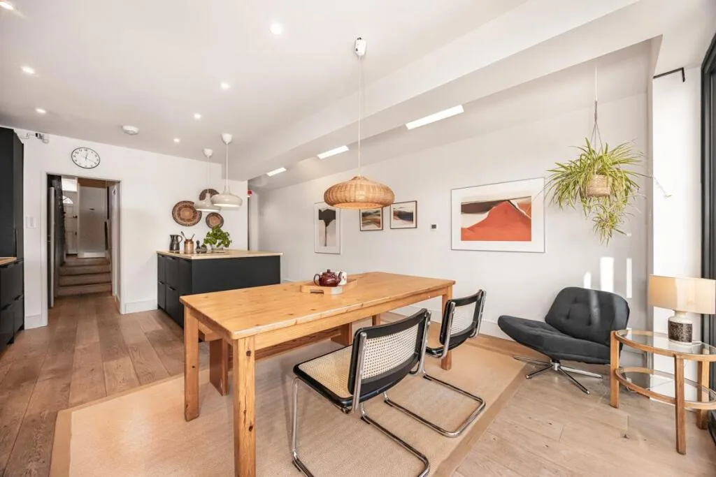 5 bedroom house for rent