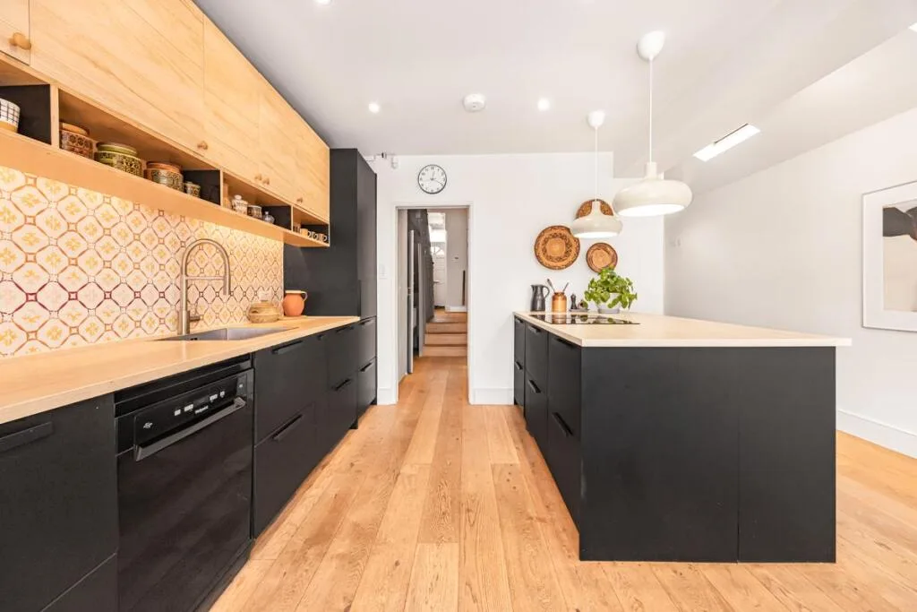 5 bedroom house for rent