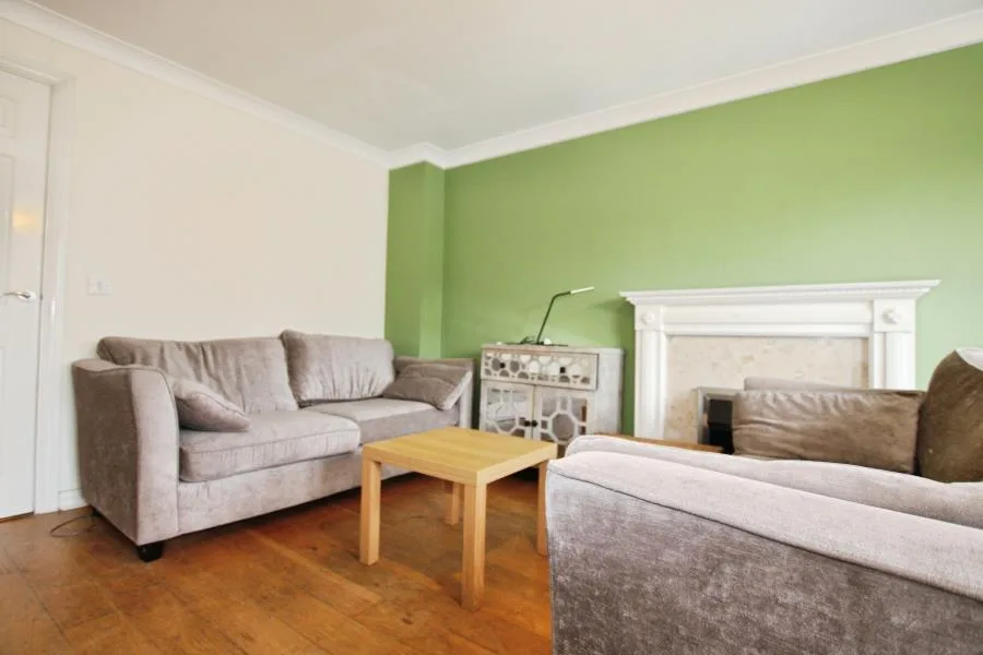 4 bedroom town house for rent