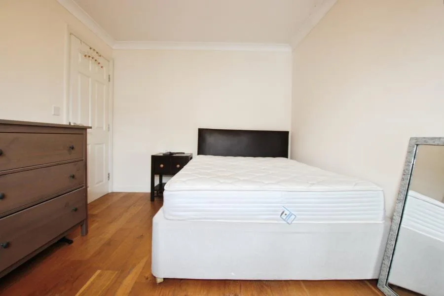 4 bedroom town house for rent