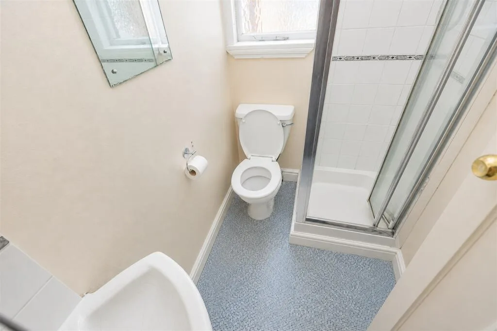 6 bedroom house for rent