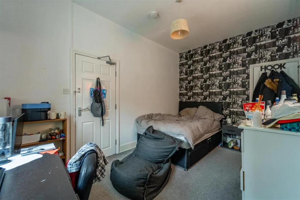 5 bedroom house for rent