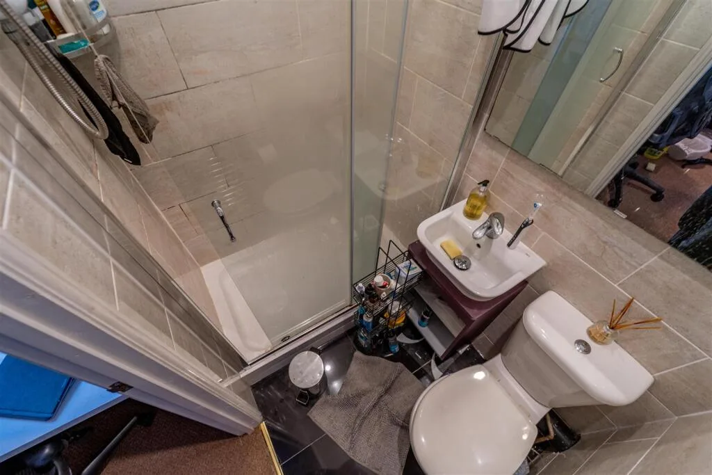 5 bedroom house for rent