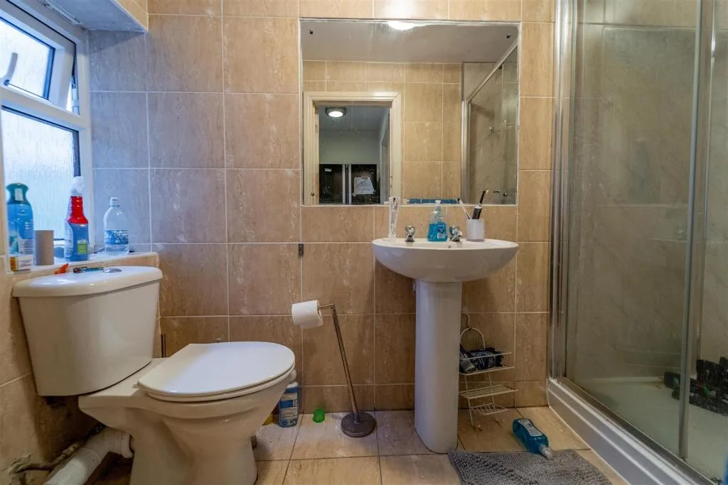 5 bedroom house for rent