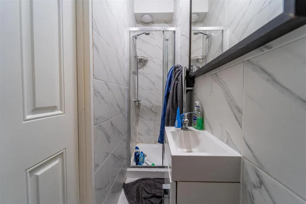 5 bedroom house for rent