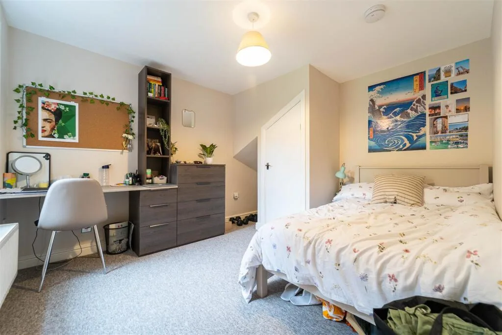 5 bedroom house for rent