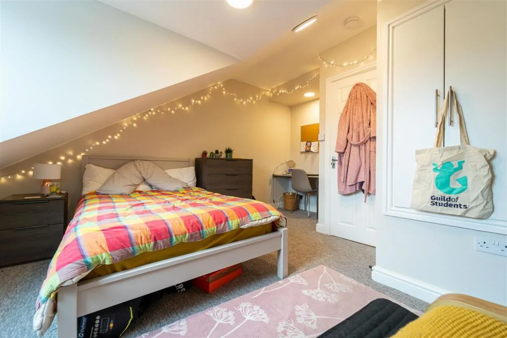 5 bedroom house for rent